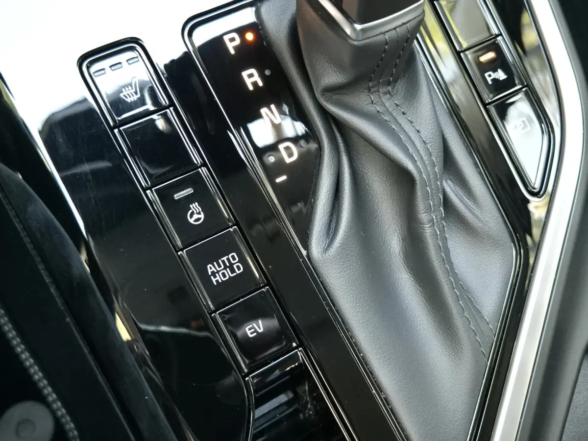 1.6 GDi PHEV DynamicLine | PDC + Camera |Climate control | Stoel/ Stuurverwarming | Apple Carplay/Android Auto | LM velgen |