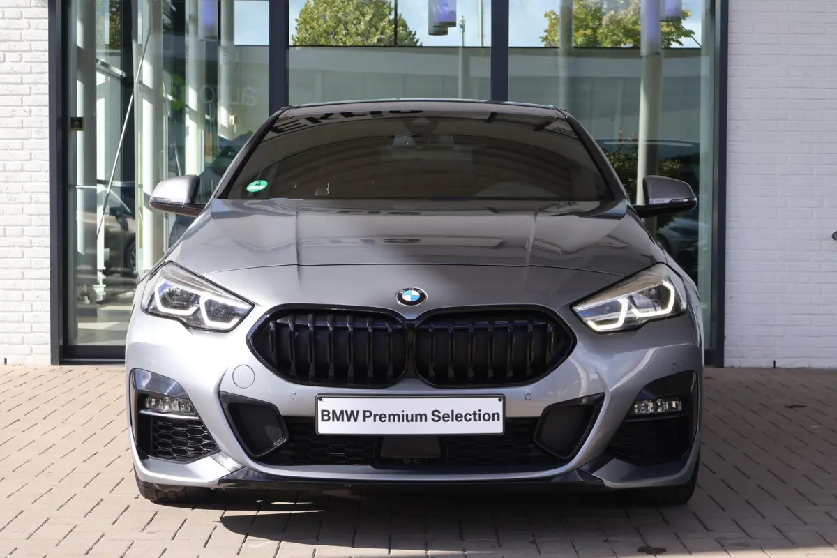 218i | M Sport | Parking Pack | HiFi | Head-Up Display