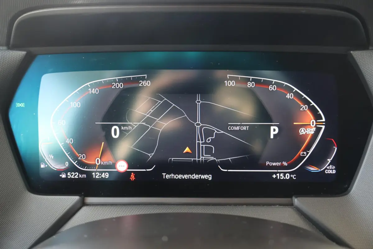 218i | M Sport | Parking Pack | HiFi | Head-Up Display