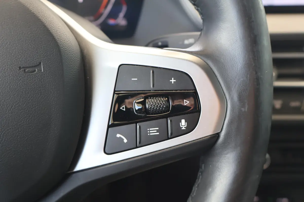218i | M Sport | Parking Pack | HiFi | Head-Up Display