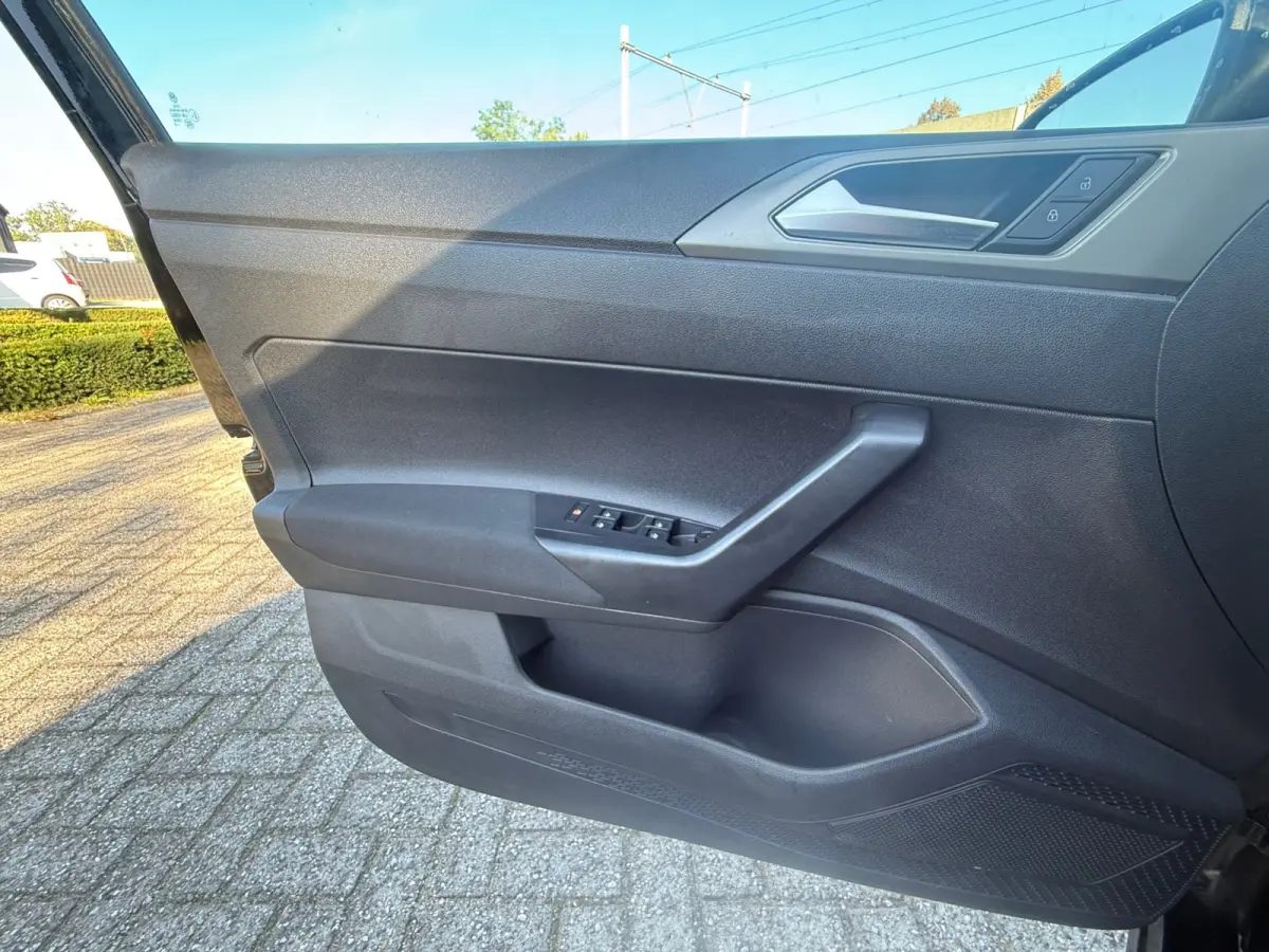 1.0 TSI Highline DSG I NAVI I PDC I STOELVERW I BLUETOOTH I NWE APK