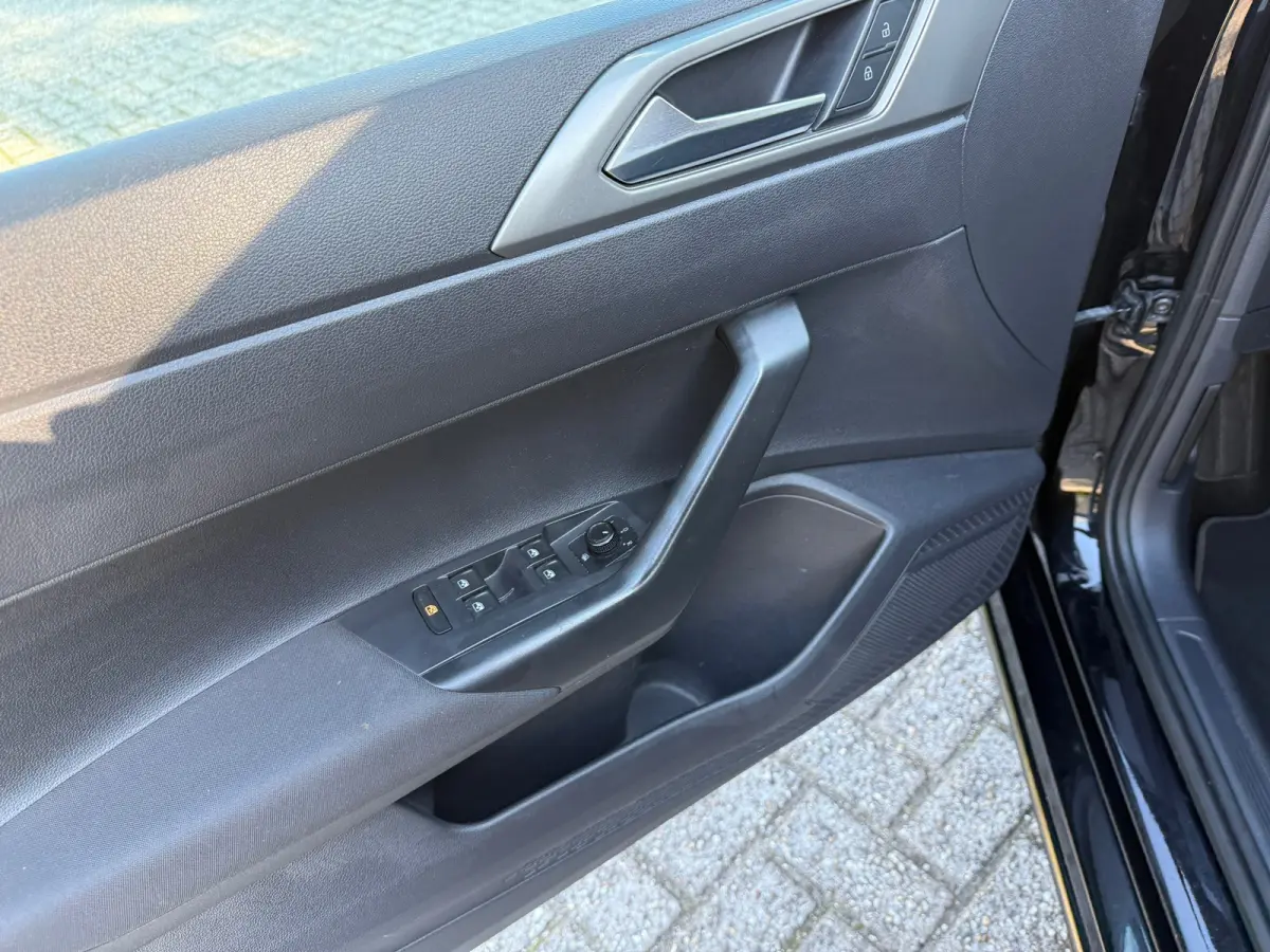 1.0 TSI Highline DSG I NAVI I PDC I STOELVERW I BLUETOOTH I NWE APK