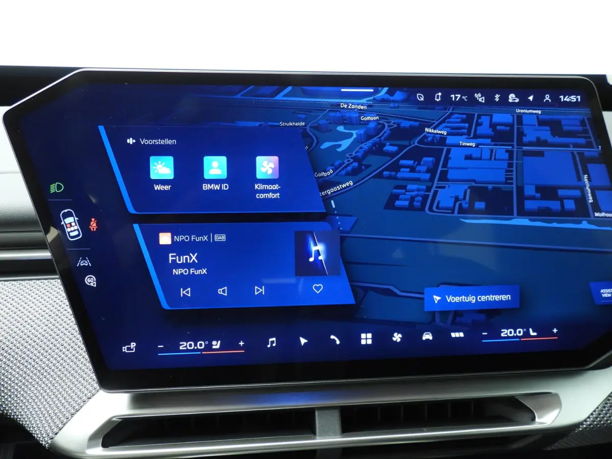50 xDrive | M-Sportpakket | LED | HUD | Active cruise | SOH 100% | Panoramadak | Trekhaak | DAB | Harman-kardon sound | Alu 22 inch