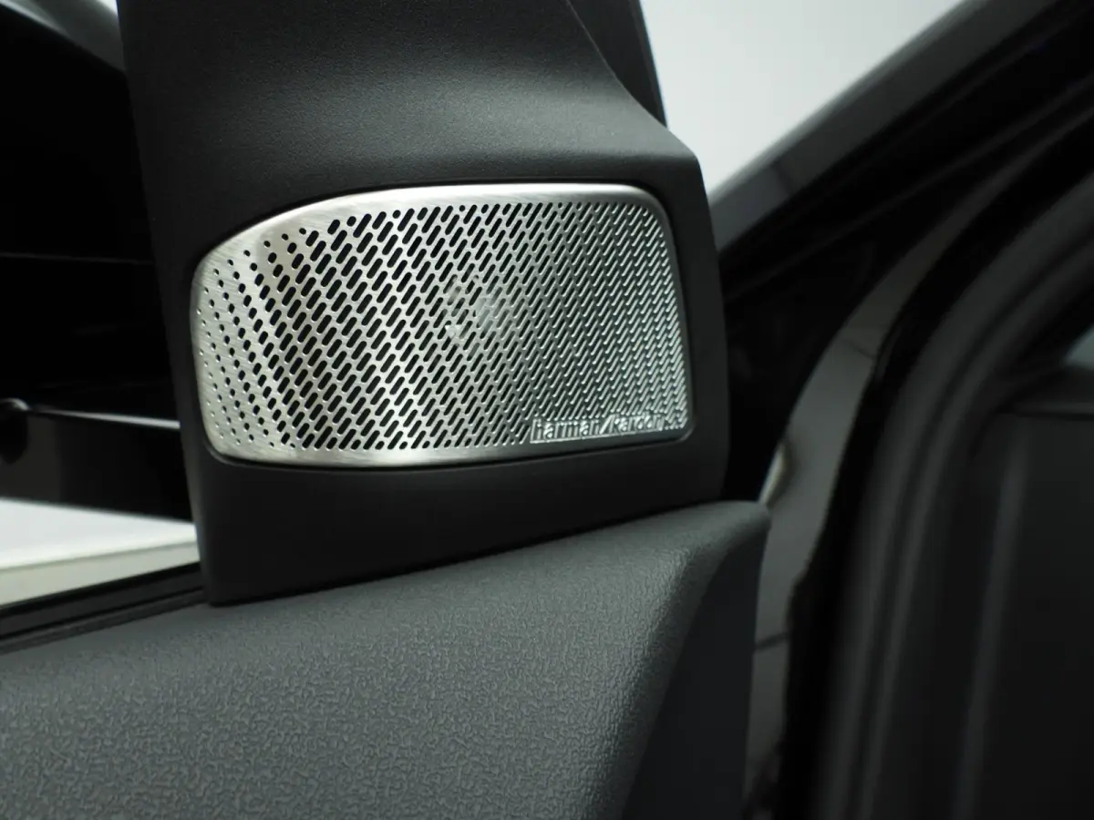 50 xDrive | M-Sportpakket | LED | HUD | Active cruise | SOH 100% | Panoramadak | Trekhaak | DAB | Harman-kardon sound | Alu 22 inch