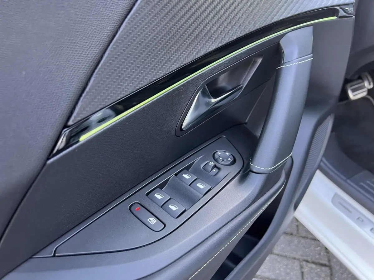 1.2 PureTech GT Pack Automaat Trekhaak Clima Cruise