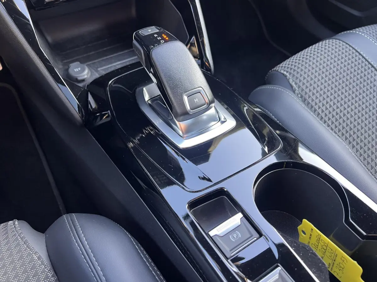 1.2 PureTech GT Pack Automaat Trekhaak Clima Cruise