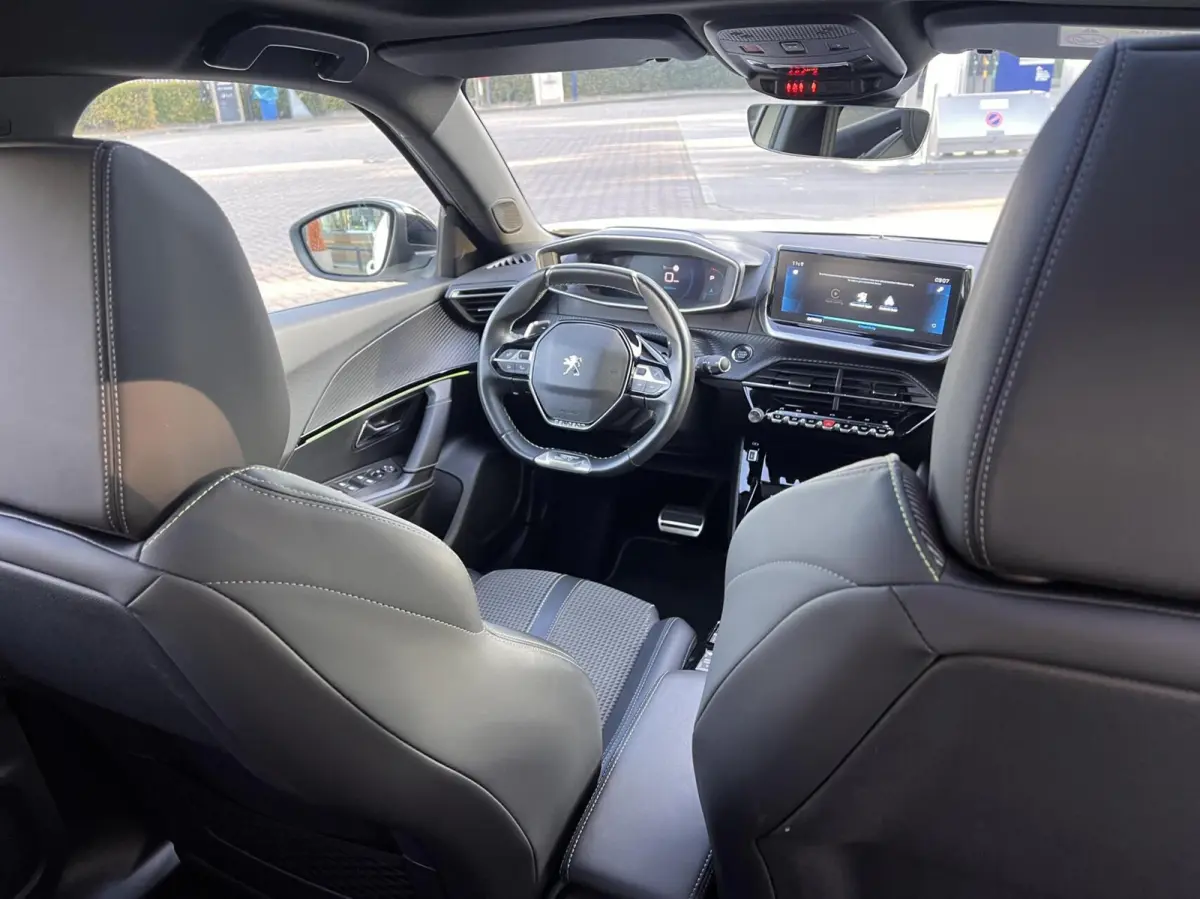 1.2 PureTech GT Pack Automaat Trekhaak Clima Cruise
