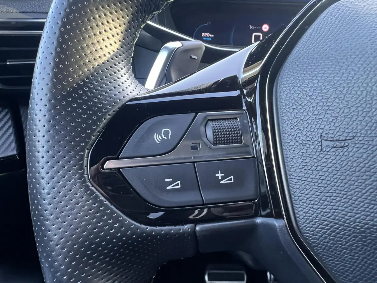 1.2 PureTech GT Pack Automaat Trekhaak Clima Cruise