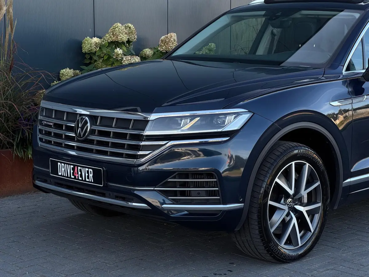 3.0 TSi eHybrid 4MOTION PANO|LEDER|LED|CAMERA