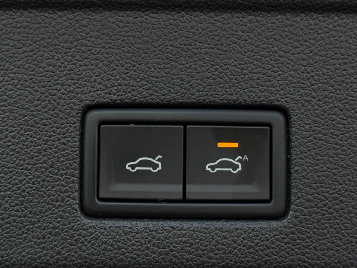 3.0 TSi eHybrid 4MOTION PANO|LEDER|LED|CAMERA
