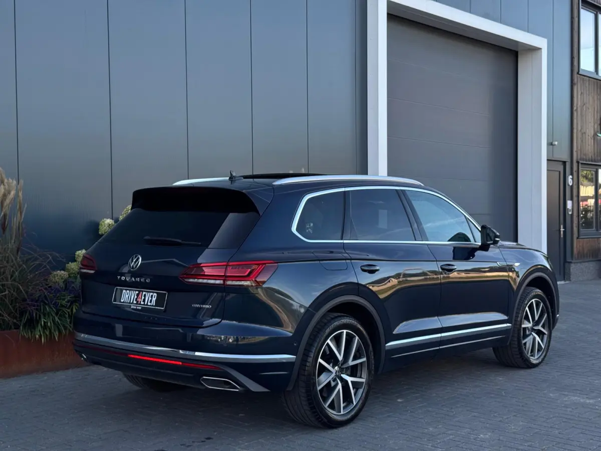 3.0 TSi eHybrid 4MOTION PANO|LEDER|LED|CAMERA