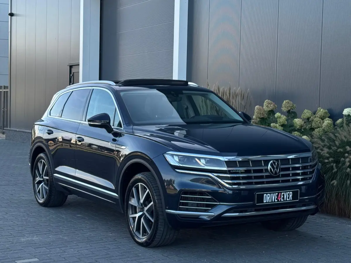 3.0 TSi eHybrid 4MOTION PANO|LEDER|LED|CAMERA