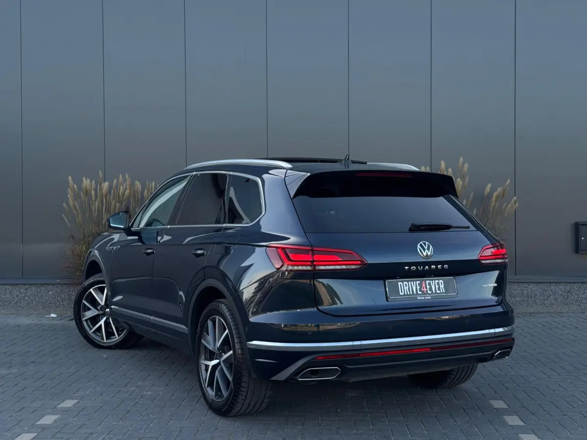 3.0 TSi eHybrid 4MOTION PANO|LEDER|LED|CAMERA