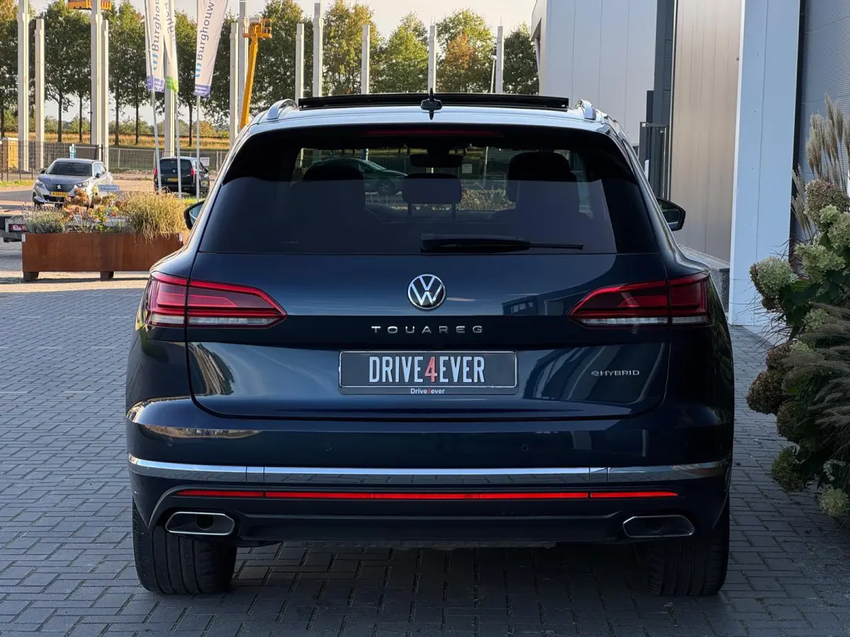 3.0 TSi eHybrid 4MOTION PANO|LEDER|LED|CAMERA