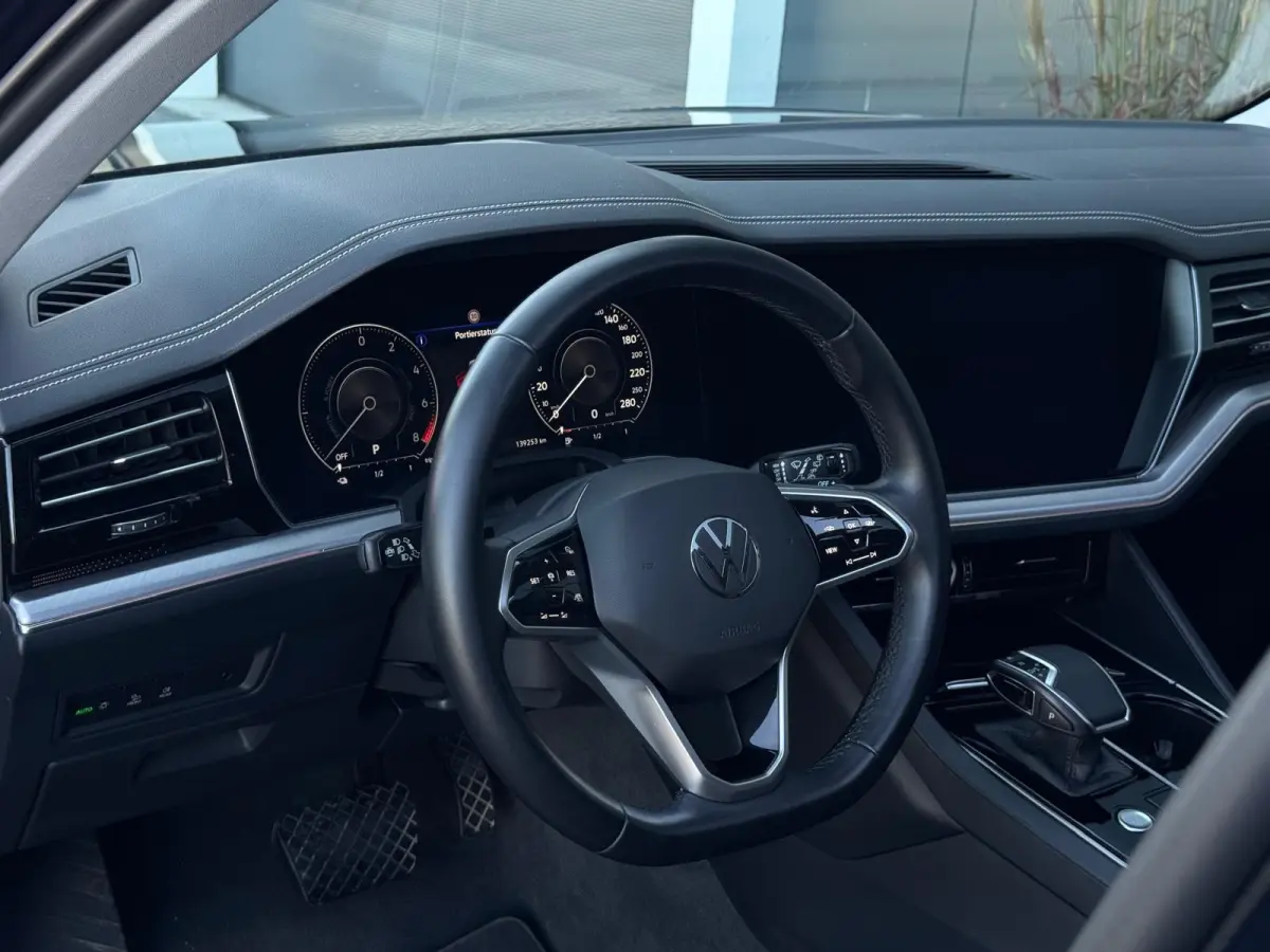 3.0 TSi eHybrid 4MOTION PANO|LEDER|LED|CAMERA