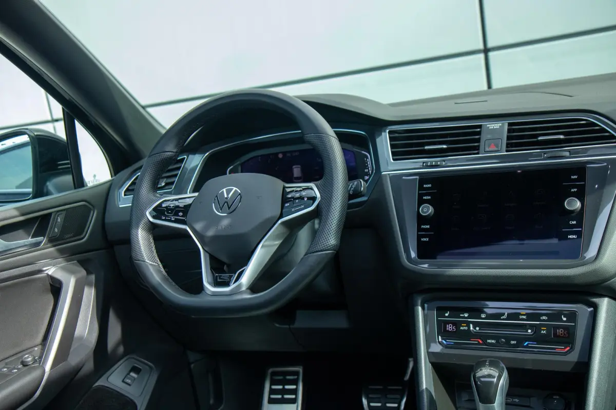 1.5 TSI 150pk R-Line Business 7p. | Panoramadak | Trekhaak Wegklapbaar