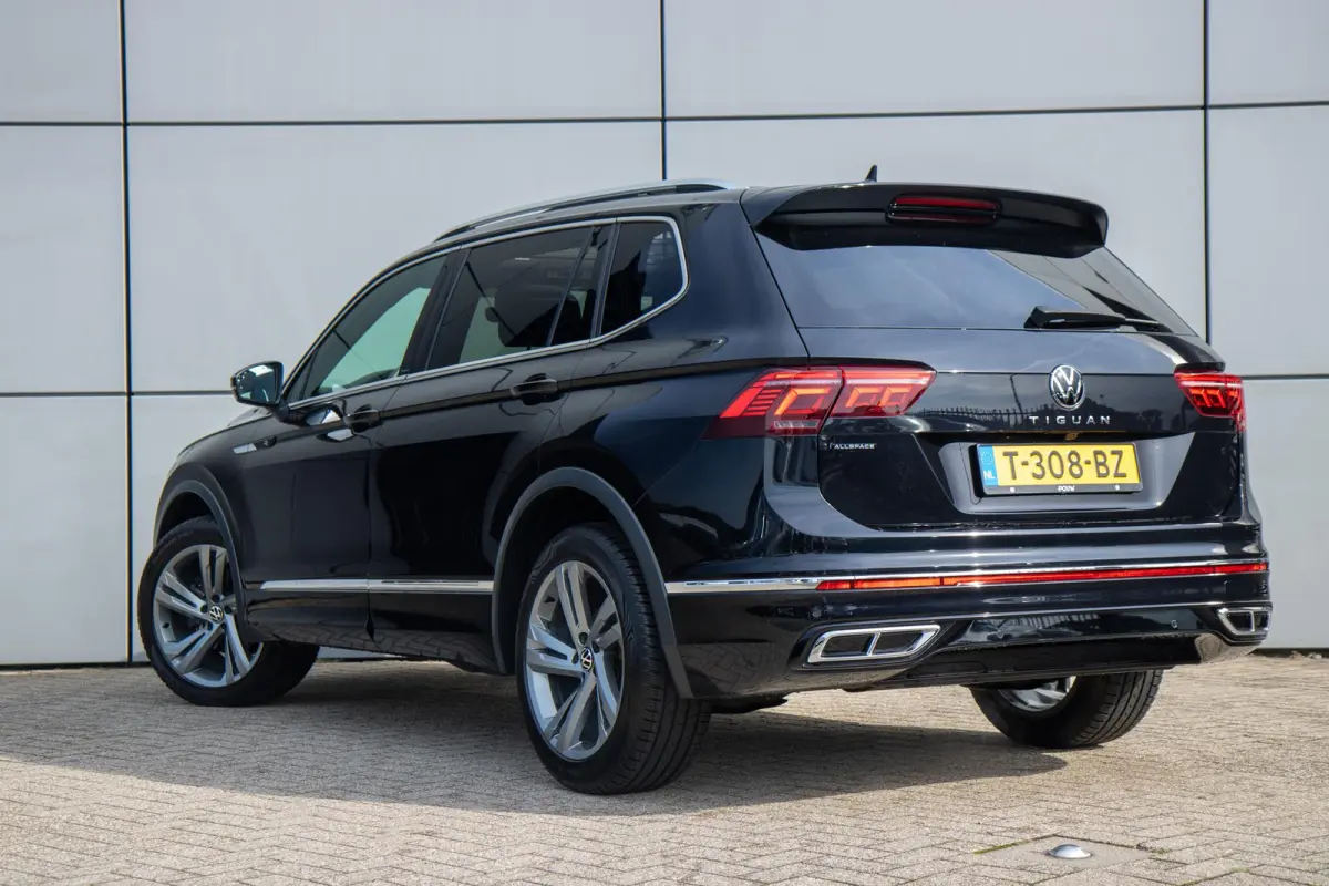 1.5 TSI 150pk R-Line Business 7p. | Panoramadak | Trekhaak Wegklapbaar