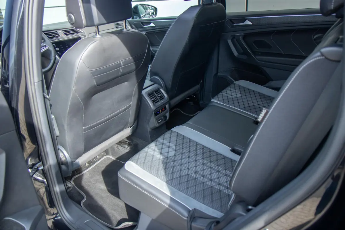 1.5 TSI 150pk R-Line Business 7p. | Panoramadak | Trekhaak Wegklapbaar