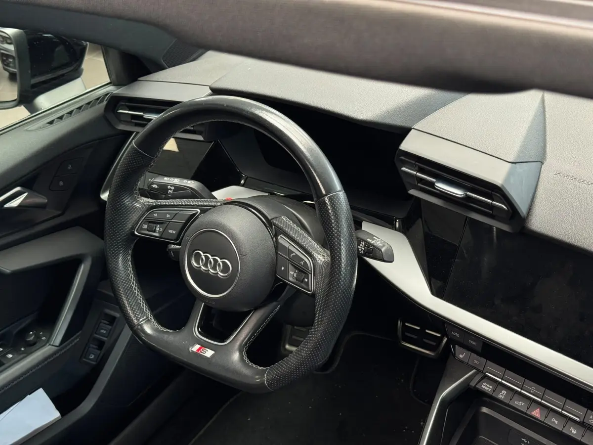 40 TFSI e S-line / pano / camera / led /
