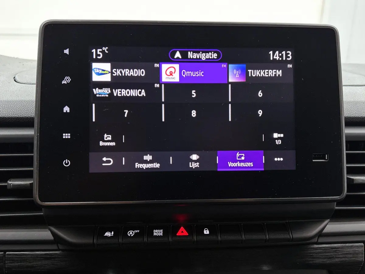 2.0 Blue dCi 150PK Automaat L2H1 Dubbele Cabine Navigatie Airco Lichtmetalen velgen Betimmering Trekhaak Camera Parkeer sensoren Dab