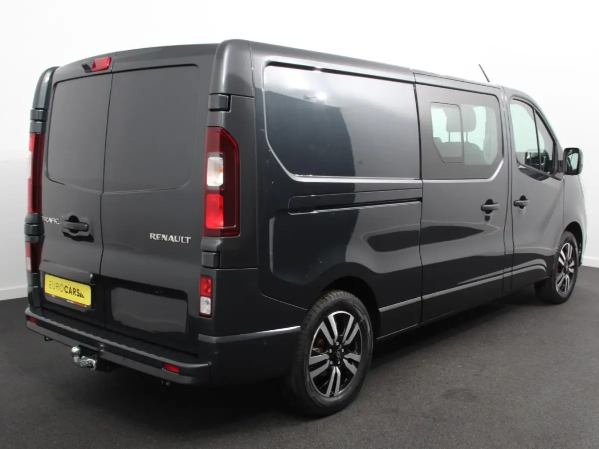 2.0 Blue dCi 150PK Automaat L2H1 Dubbele Cabine Navigatie Airco Lichtmetalen velgen Betimmering Trekhaak Camera Parkeer sensoren Dab