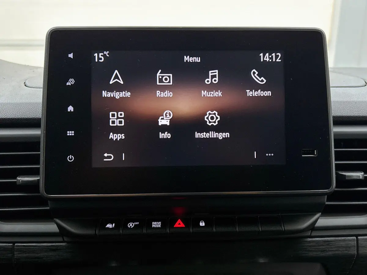 2.0 Blue dCi 150PK Automaat L2H1 Dubbele Cabine Navigatie Airco Lichtmetalen velgen Betimmering Trekhaak Camera Parkeer sensoren Dab