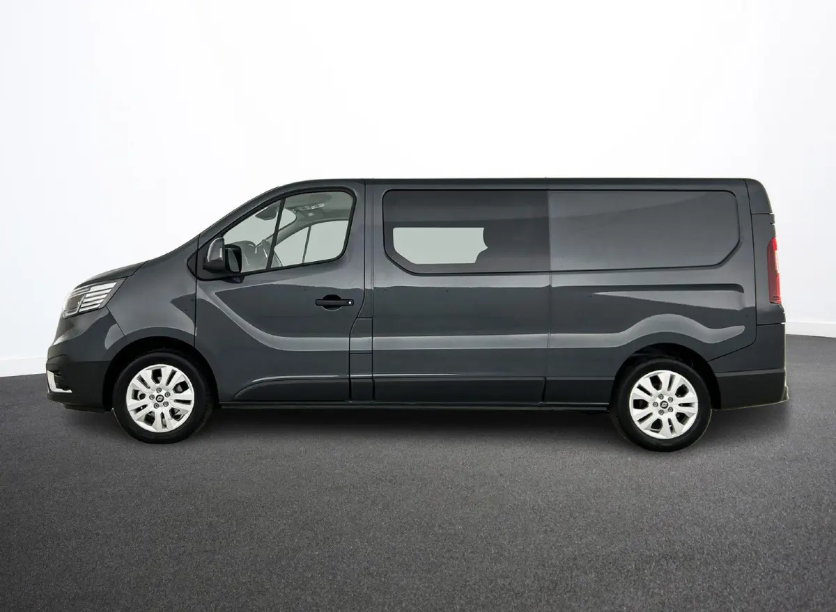 2.0 Blue dCi 150PK Automaat L2H1 Dubbele Cabine Navigatie Airco Lichtmetalen velgen Betimmering Trekhaak Camera Parkeer sensoren Dab