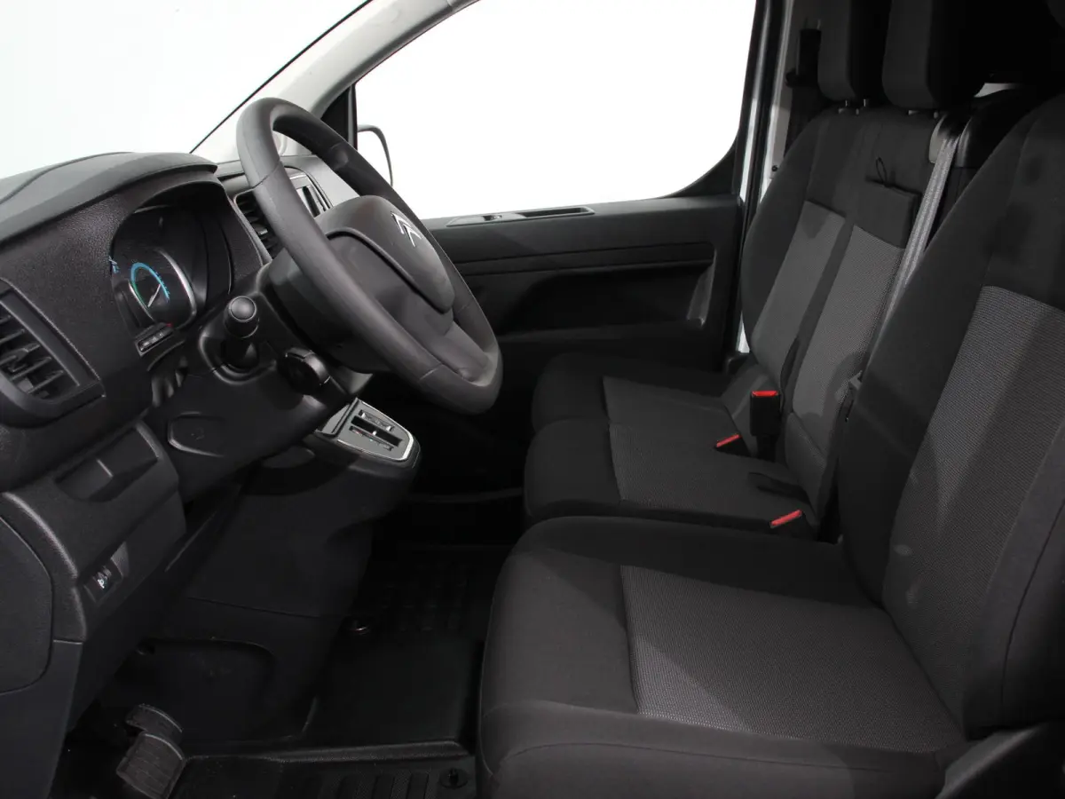 L2 136 Automaat 75 kWh Automatische Airco Multimedia scherm Cruise Control Dab