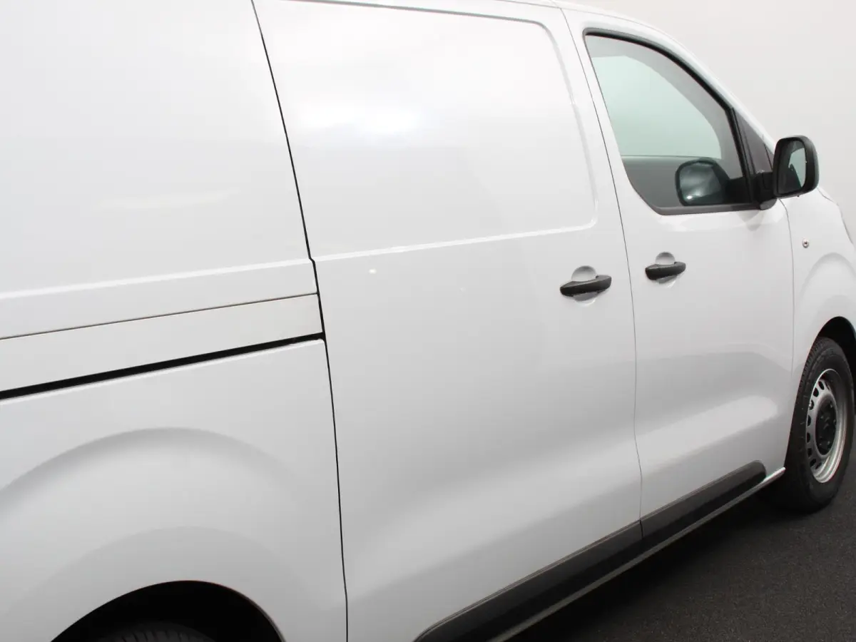 L2 136 Automaat 75 kWh Automatische Airco Multimedia scherm Cruise Control Dab