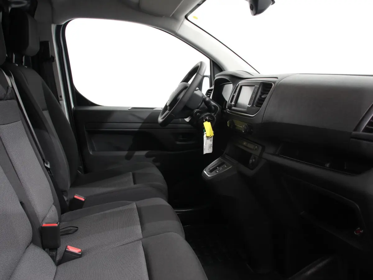 L2 136 Automaat 75 kWh Automatische Airco Multimedia scherm Cruise Control Dab