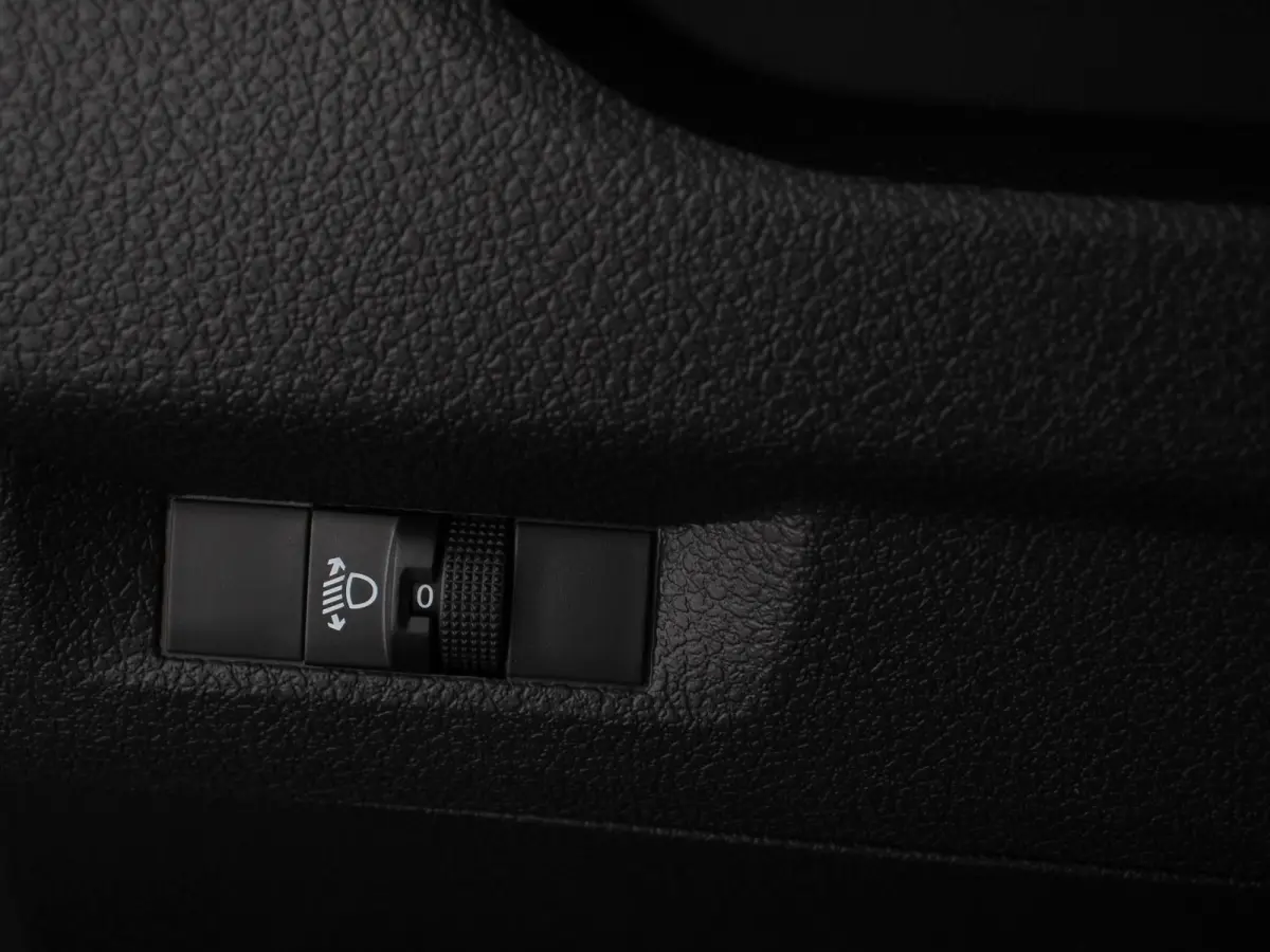 L2 136 Automaat 75 kWh Automatische Airco Multimedia scherm Cruise Control Dab