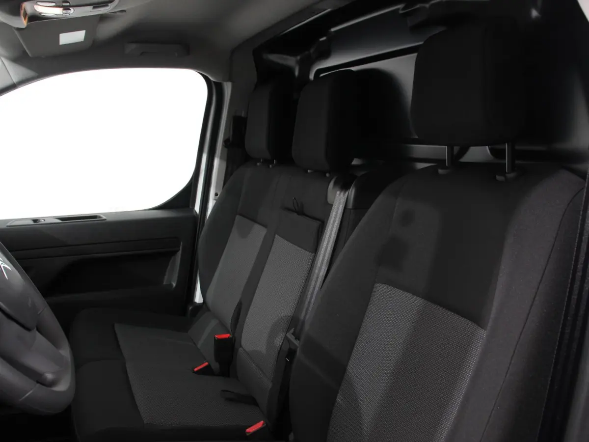 L2 136 Automaat 75 kWh Automatische Airco Multimedia scherm Cruise Control Dab