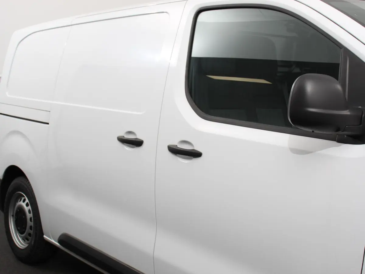 L2 136 Automaat 75 kWh Automatische Airco Multimedia scherm Cruise Control Dab
