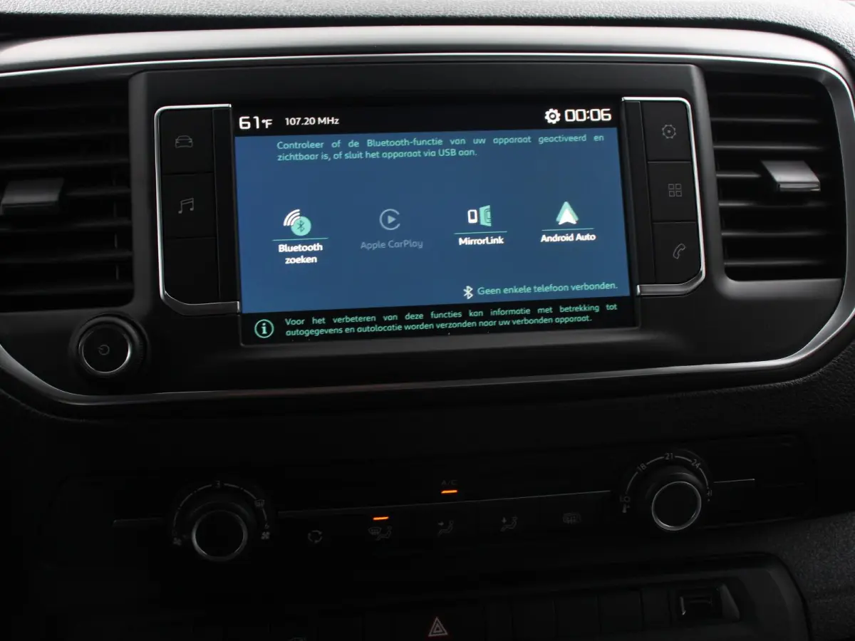 L2 136 Automaat 75 kWh Automatische Airco Multimedia scherm Cruise Control Dab