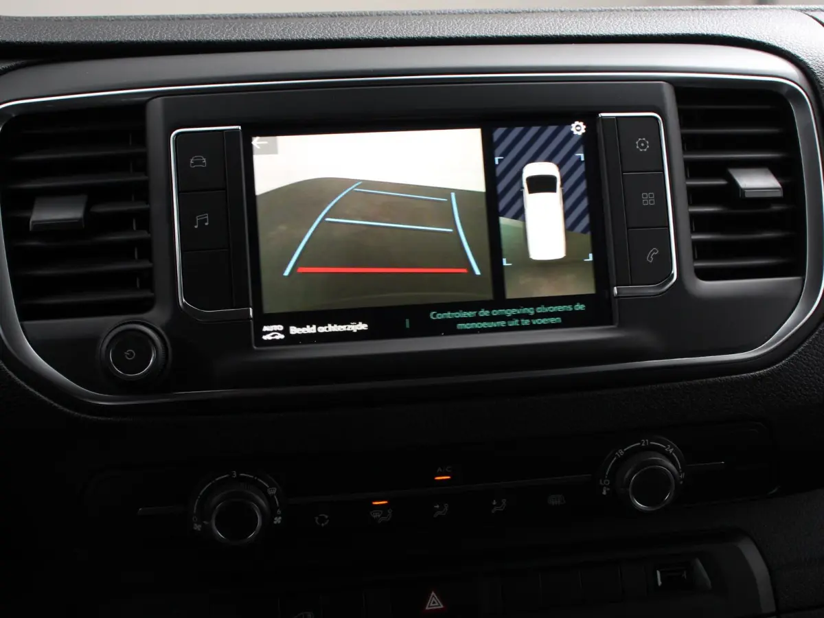 L2 136 Automaat 75 kWh Automatische Airco Multimedia scherm Cruise Control Dab