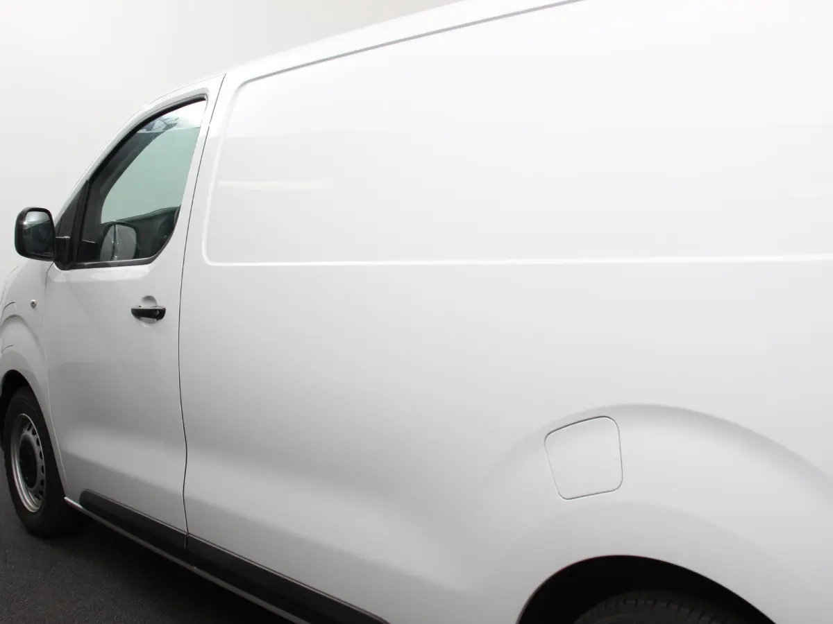 L2 136 Automaat 75 kWh Automatische Airco Multimedia scherm Cruise Control Dab