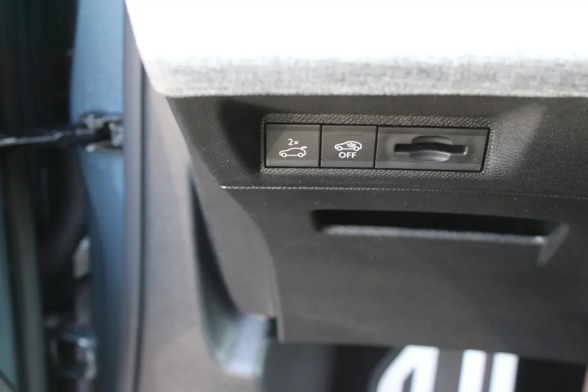 GT Avantage 73 kWh 7p | Fase 3 laden | SOH 100% | Luxe stoelen | Elektrische verstelbare stoelen | Alcantara | NL auto |