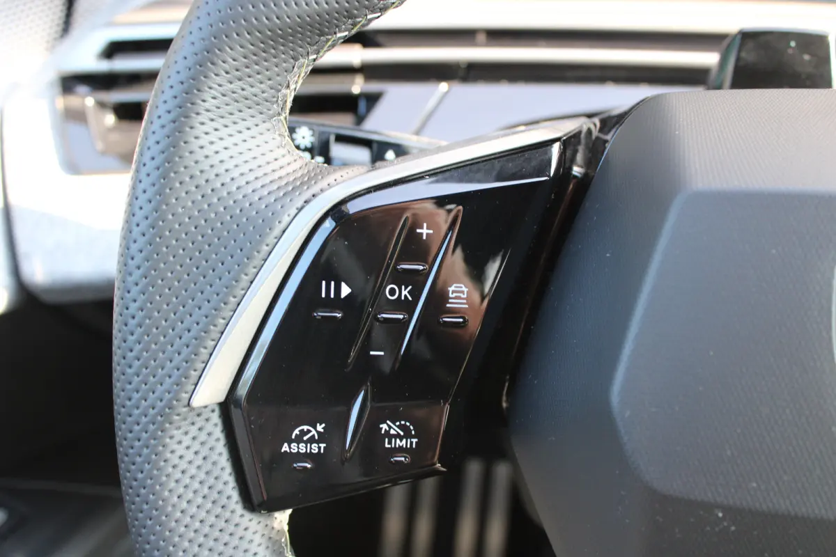 GT Avantage 73 kWh 7p | Fase 3 laden | SOH 100% | Luxe stoelen | Elektrische verstelbare stoelen | Alcantara | NL auto |
