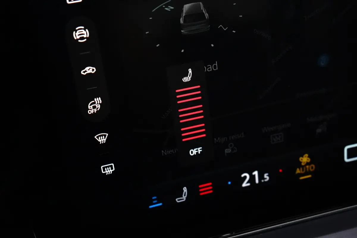 3.0 TSi eHybrid 4MOTION R Edition l Panoramadak l Luchtvering l 360gr Camera l Stoelkoeling l Massage l Elektr. Stoel Incl Memory l