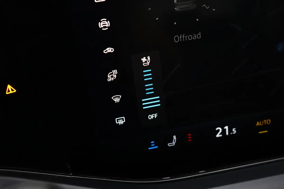 3.0 TSi eHybrid 4MOTION R Edition l Panoramadak l Luchtvering l 360gr Camera l Stoelkoeling l Massage l Elektr. Stoel Incl Memory l