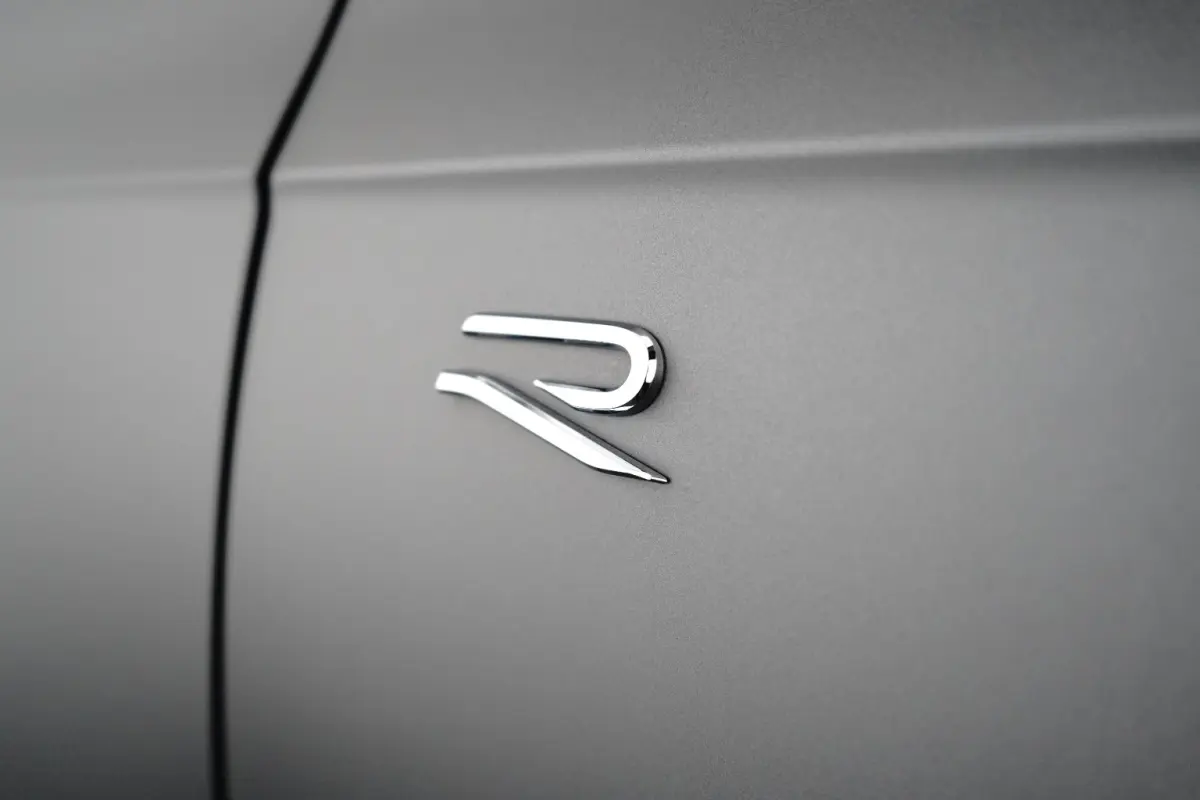 3.0 TSi eHybrid 4MOTION R Edition l Panoramadak l Luchtvering l 360gr Camera l Stoelkoeling l Massage l Elektr. Stoel Incl Memory l
