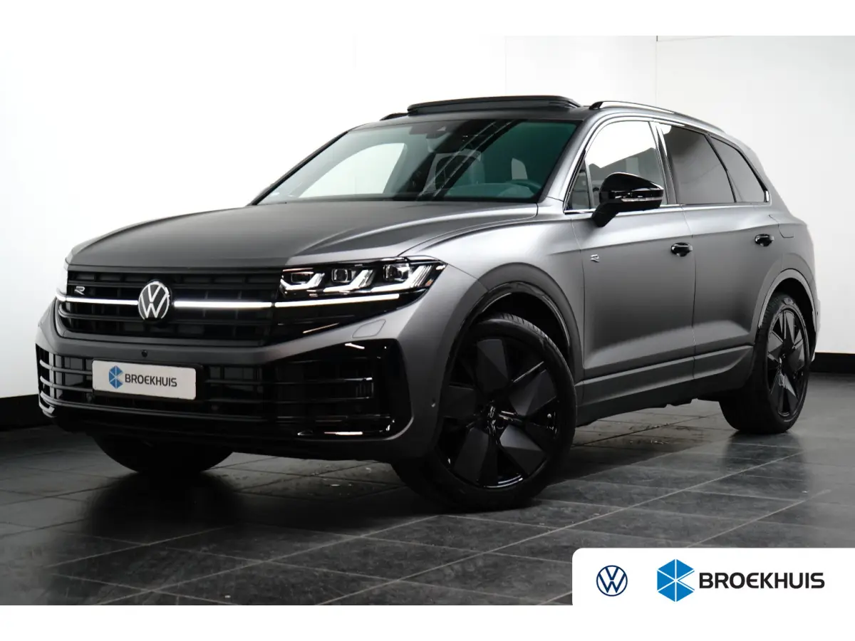 3.0 TSi eHybrid 4MOTION R Edition l Panoramadak l Luchtvering l 360gr Camera l Stoelkoeling l Massage l Elektr. Stoel Incl Memory l