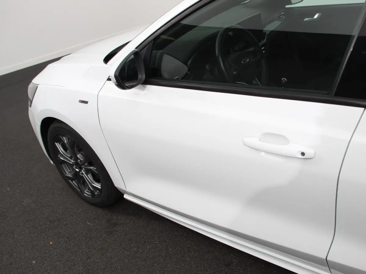 1.0 EcoBoost Hybrid ST Line Navigatie Climate Control Led Dab Camera Parkeer sensoren Cruise Control Lichtmetalen velgen