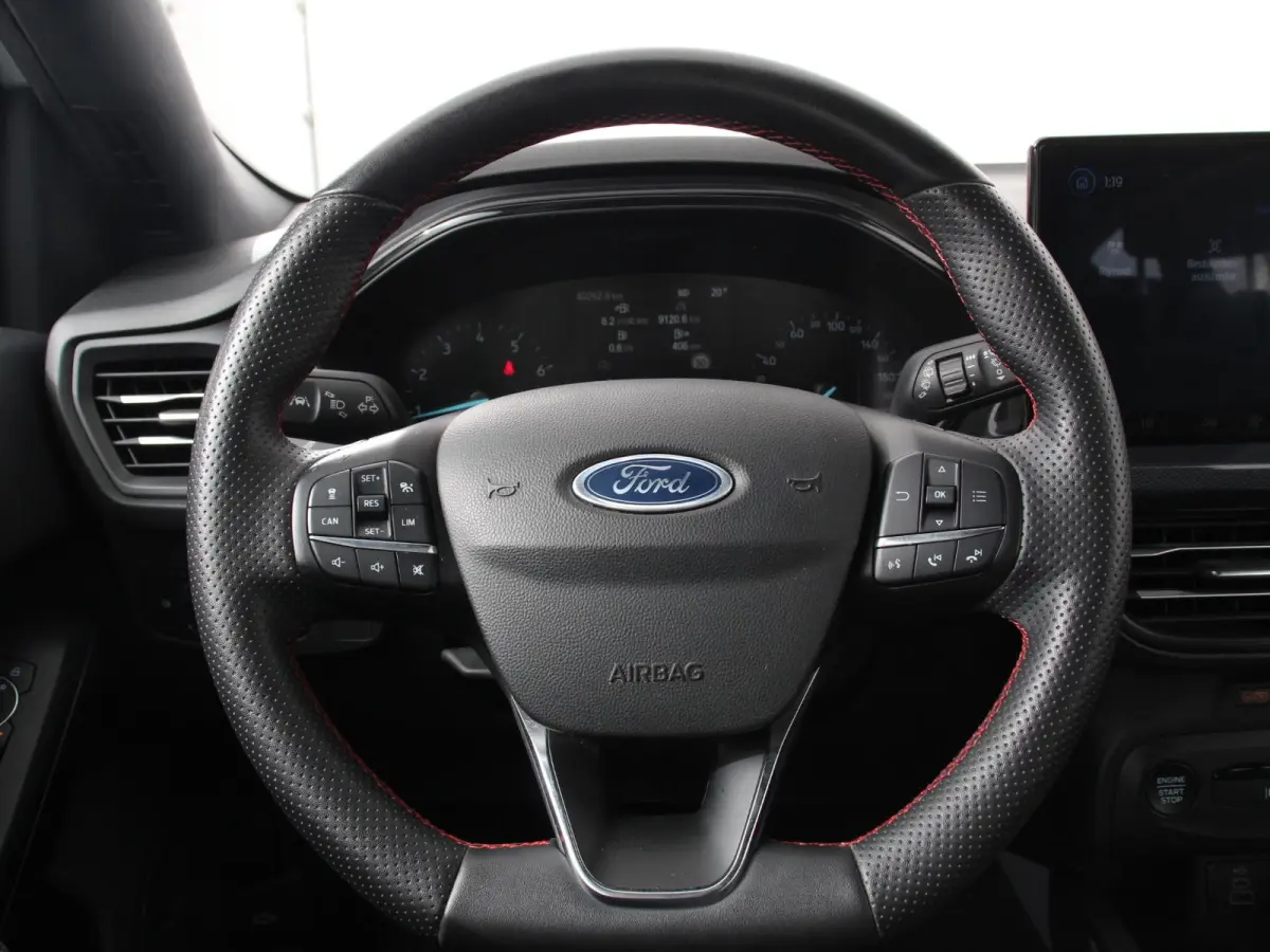 1.0 EcoBoost Hybrid ST Line Navigatie Climate Control Led Dab Camera Parkeer sensoren Cruise Control Lichtmetalen velgen