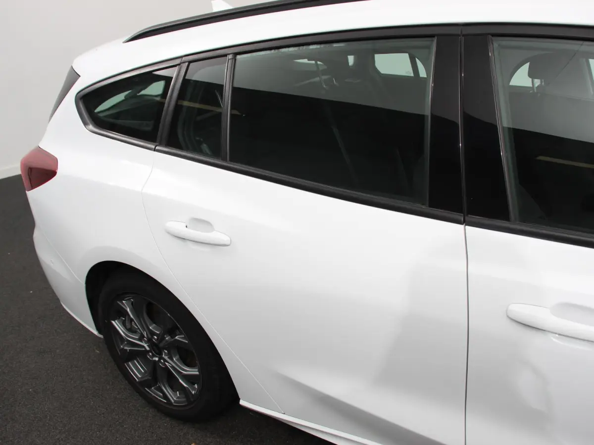 1.0 EcoBoost Hybrid ST Line Navigatie Climate Control Led Dab Camera Parkeer sensoren Cruise Control Lichtmetalen velgen