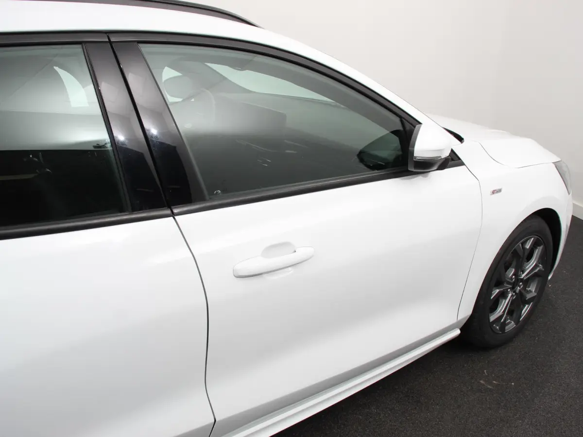 1.0 EcoBoost Hybrid ST Line Navigatie Climate Control Led Dab Camera Parkeer sensoren Cruise Control Lichtmetalen velgen