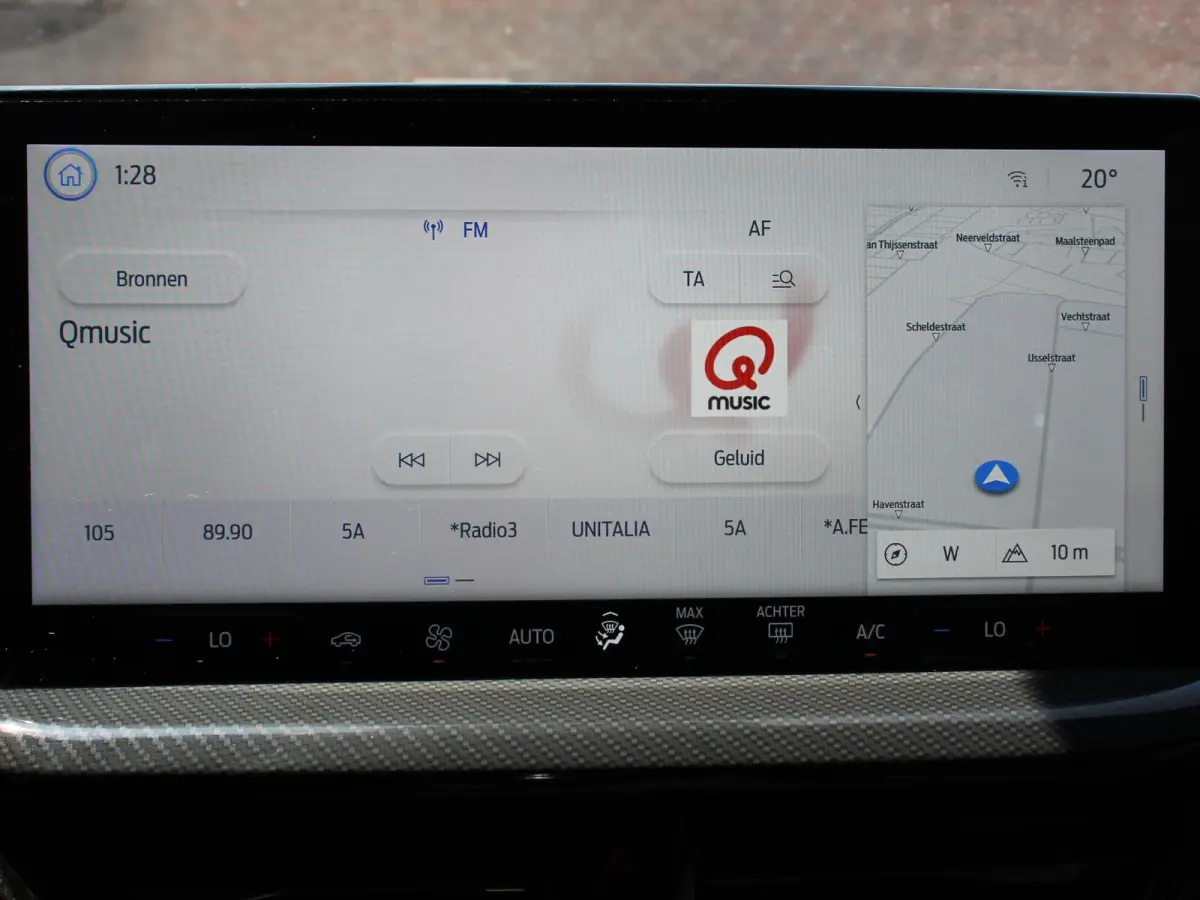 1.0 EcoBoost Hybrid ST Line Navigatie Climate Control Led Dab Camera Parkeer sensoren Cruise Control Lichtmetalen velgen