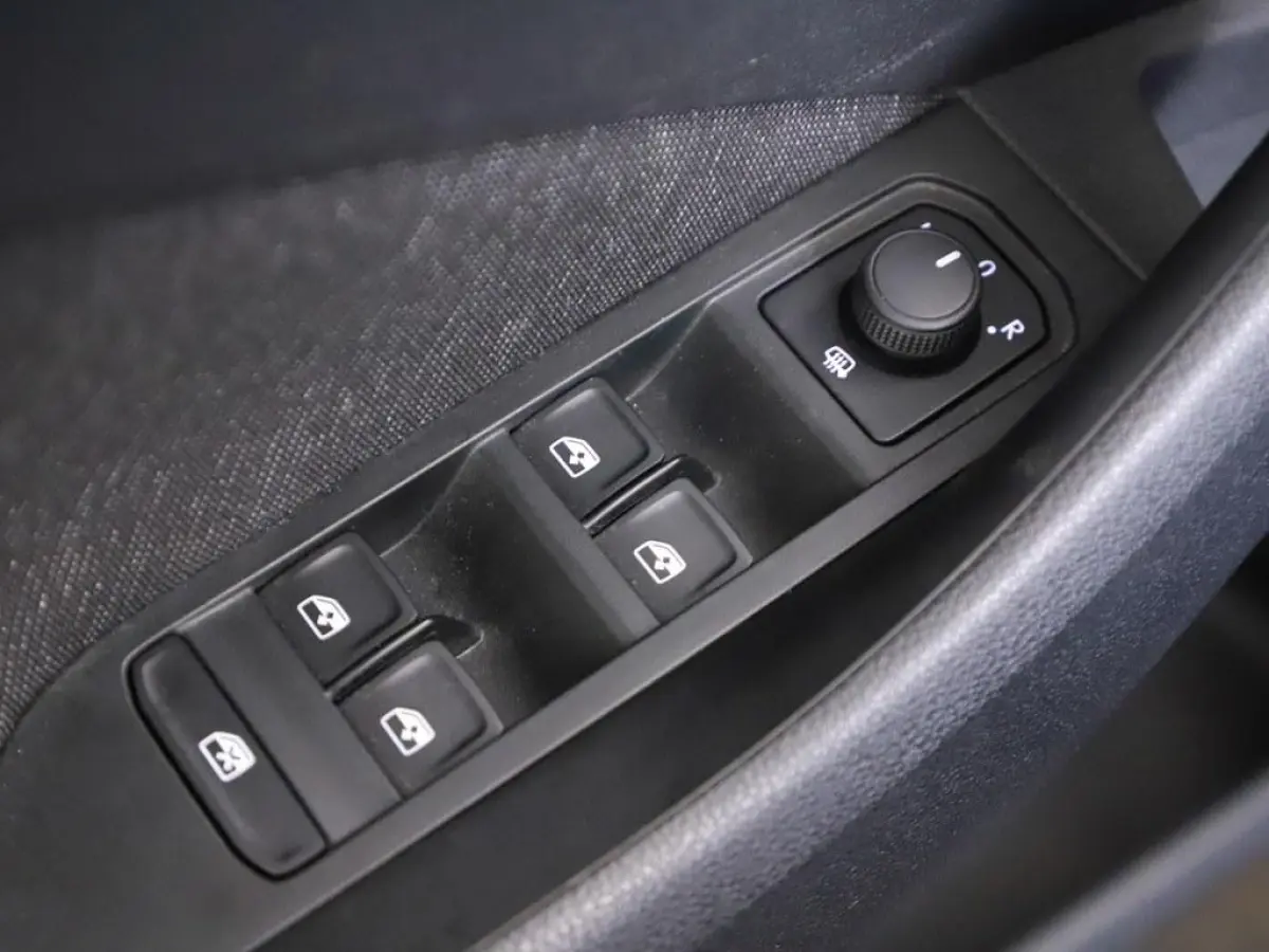 1.0 TSI Style Led.Matrix/VC/Ecc/Keyless/Nav