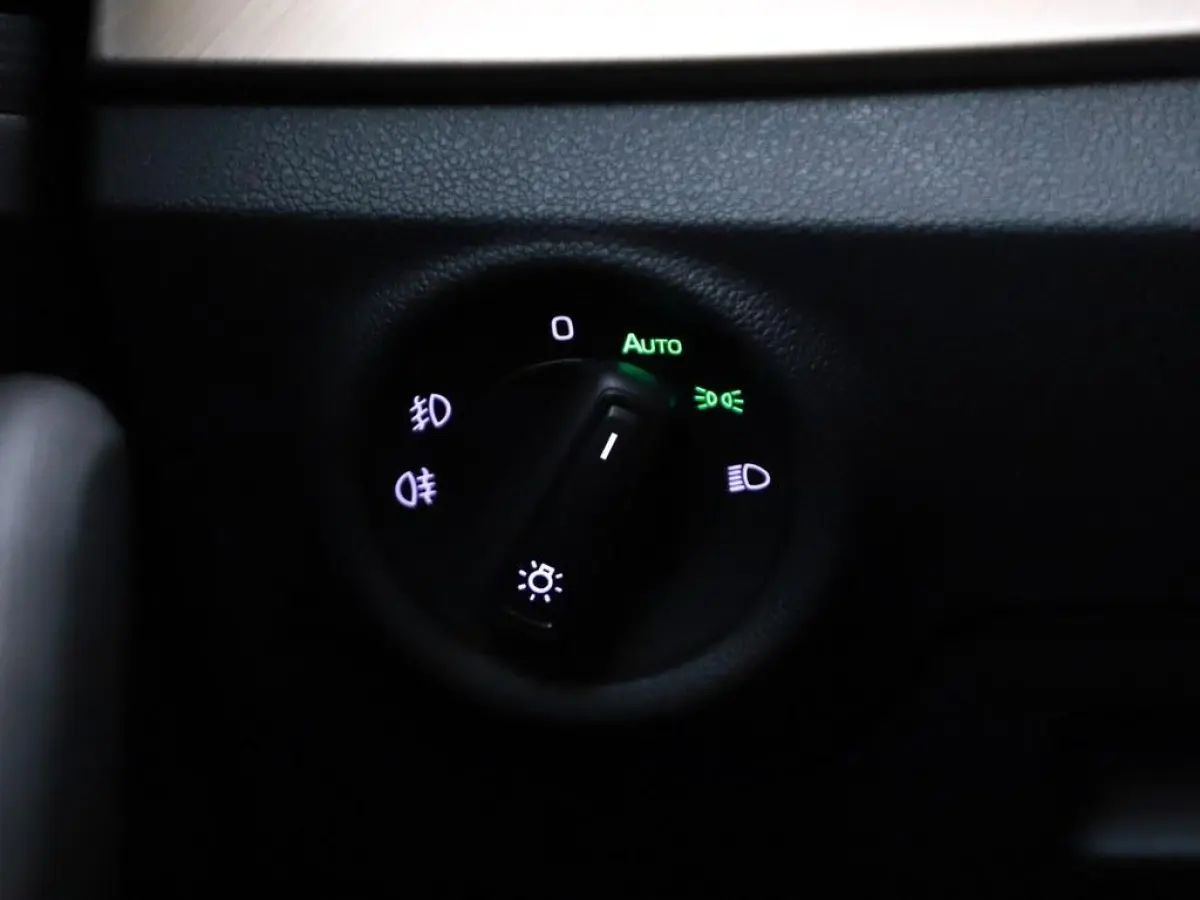 1.0 TSI Style Led.Matrix/VC/Ecc/Keyless/Nav