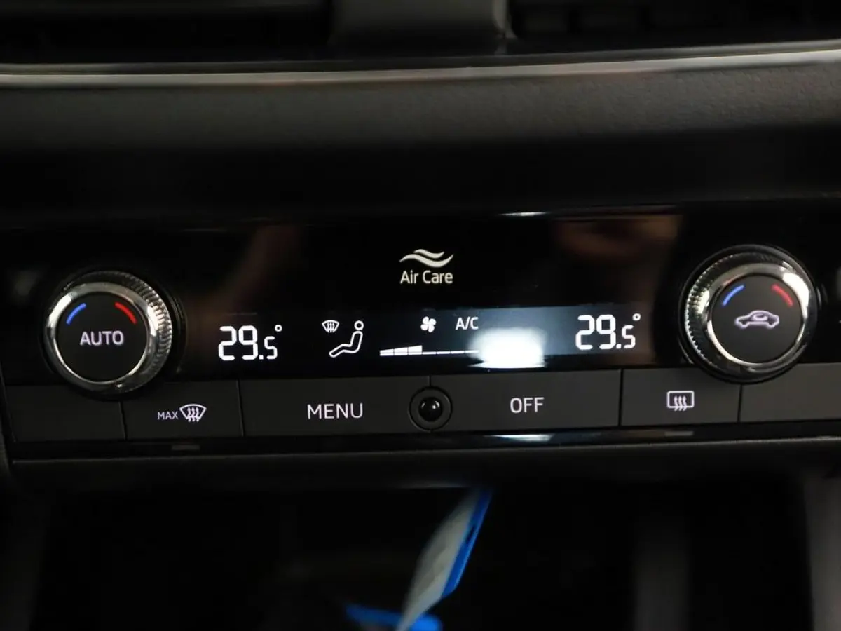 1.0 TSI Style Led.Matrix/VC/Ecc/Keyless/Nav